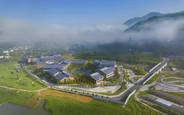 To Journey Huangshan Camping