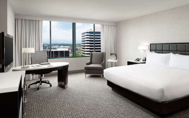 Hilton Woodland Hills / Los Angeles