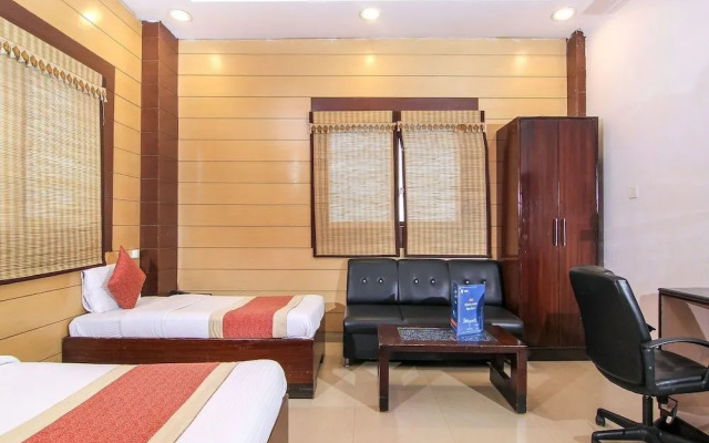 OYO Townhouse 183 Function Inn