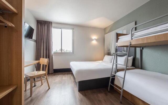 B&B Hotel ORANGE - Echangeur A7 A9