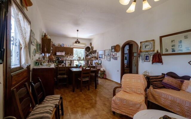 Traditional Cretan Family Home