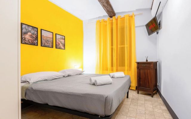 Rosa Homes THE YELLOW