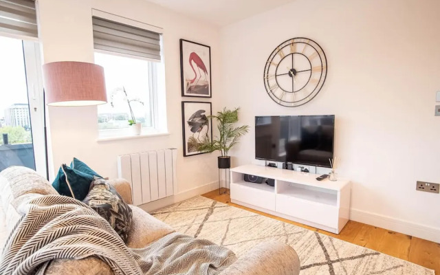Windsor Castle Two-bedroom Apartment by Belvilla
