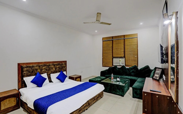 Roomshala 020 Hotel Black Stone
