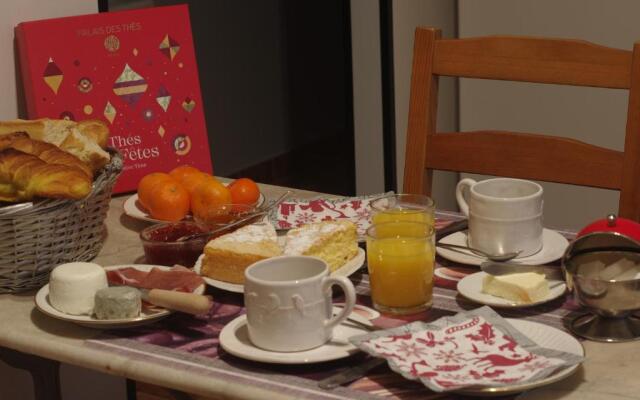 Au milieu d'un jardin fleuri