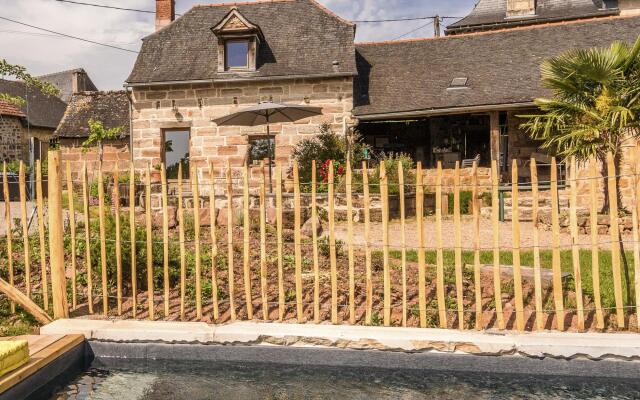 Classy Holiday Home in Saint Bonnet la Riviére With Garden