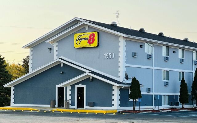 Super 8 by Wyndham Benton Harbor/St Joseph