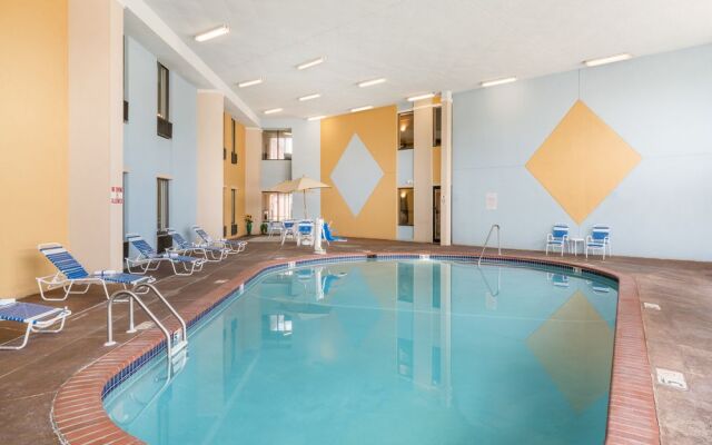 AmericInn Hotel & Suites Johnston