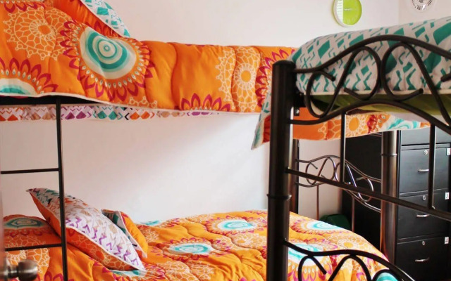 Urbana Hostel