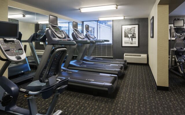 Holiday Inn Cincinnati-Riverfront by IHG