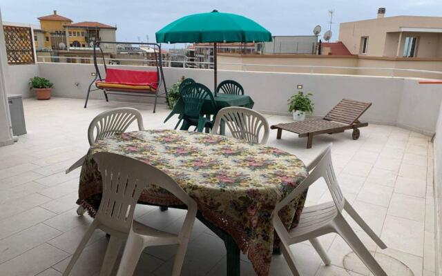 Nuovo attico con terrazza 5 minuti dal mare