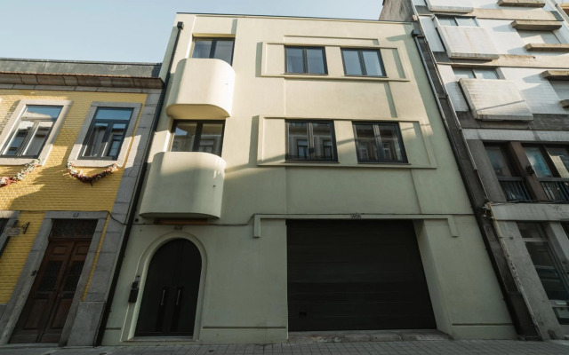 Retreat to a Stylish Concept House in Porto