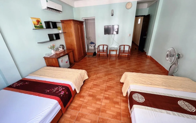 Catba Central Hotel