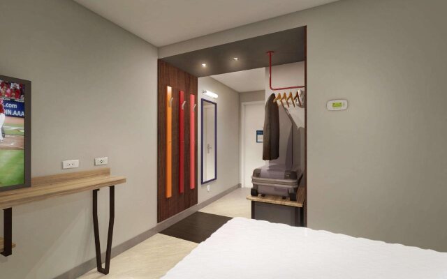 Tru by Hilton Garland Richardson