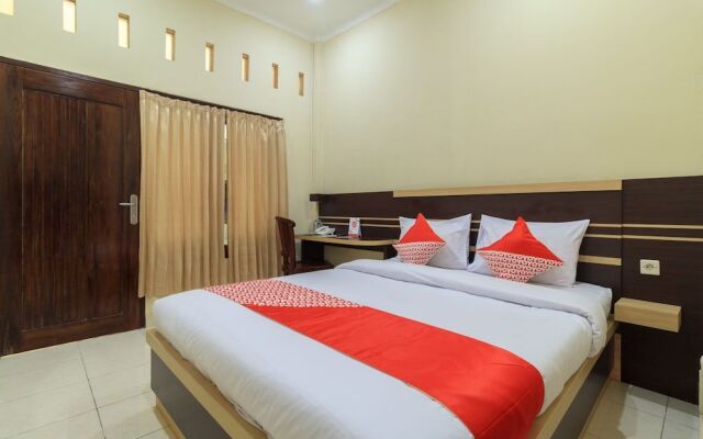 OYO 2814 Debitos Hotel