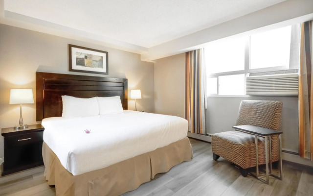 Coast Calgary Downtown Hotel & Suites by APA