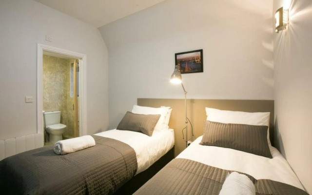Belvilla Ilford Hill Hotel London