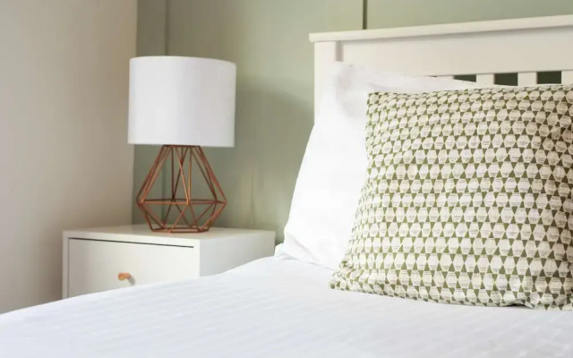 Host Stay Caversham Westfield House