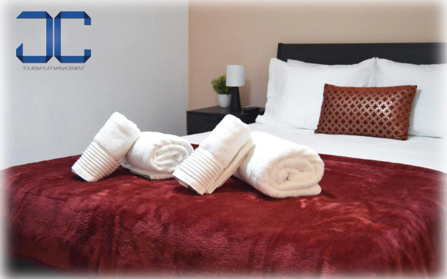 Riverside (with 3 Bedrooms) by JC