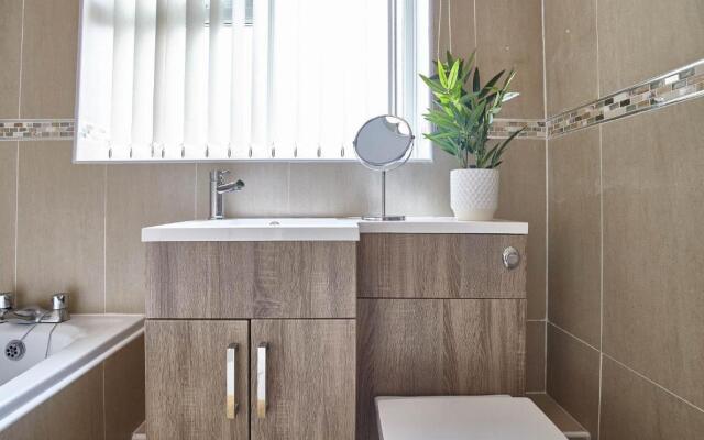 Host Stay Sandling Court