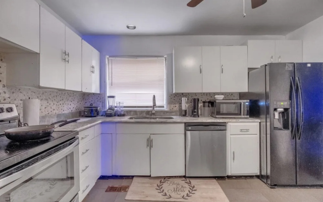 The Big Bamboo 4 Bedroom Home by RedAwning
