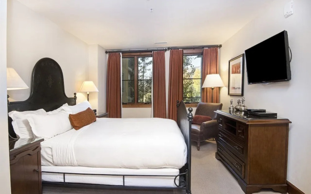 Luxury 2 Bedroom Residence in Lionshead Village