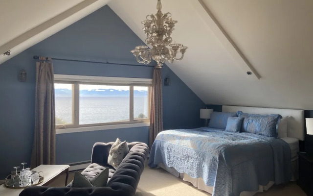 Dashwood Manor Seaside Bed & Breakfast