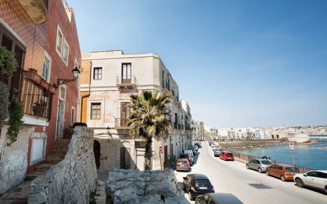 Charming seafront room - Wonderful Italy