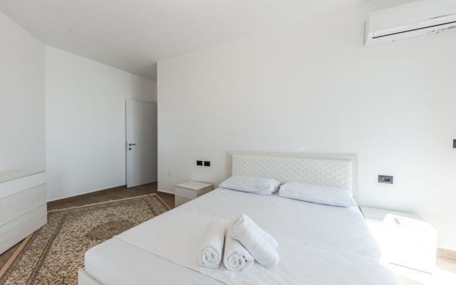 White Hill Suite by PS