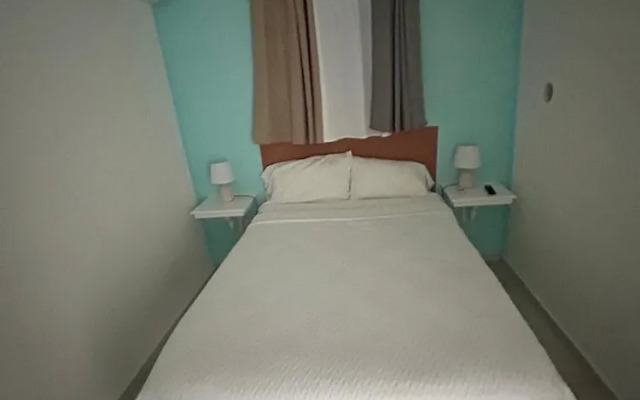 Hotel tropic pop
