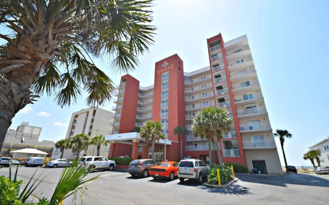 Seacrest 702 by RedAwning