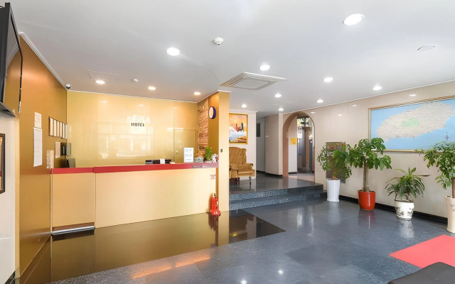 Apple Hotel