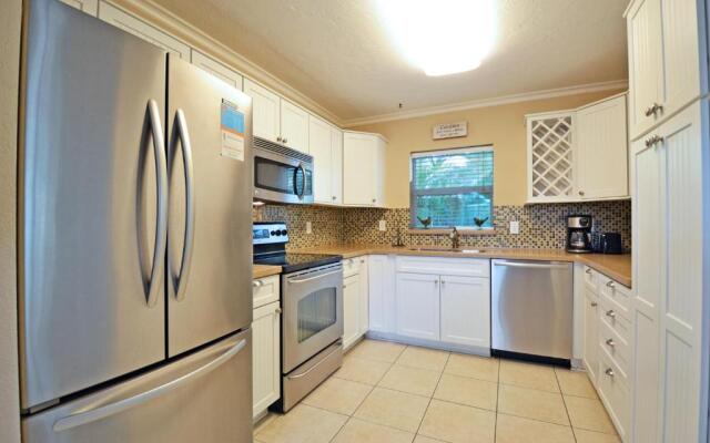 Paradise Beach - West 2414