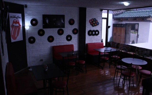 Vinilo House & Grill