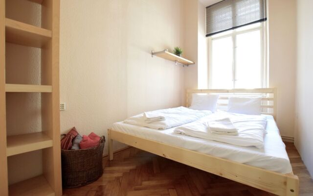 Standard Apartment by Hi5 - Mérleg 9.