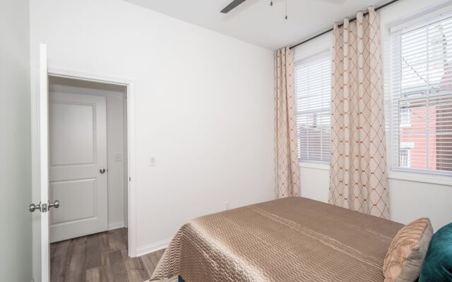 Covington Charm 202