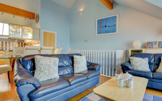 Luxurious Apartment in Saundersfoot With Balcony