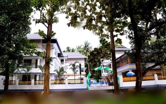 Athirapilly Clirind Resort