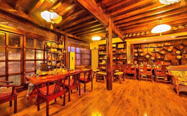 Donghe Inn