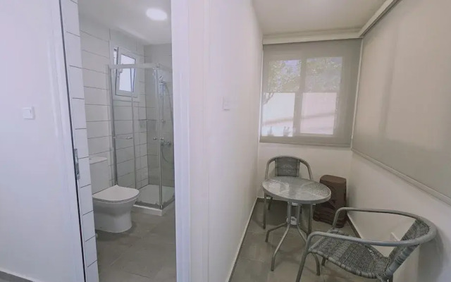 148 Lim- Stay Synergy House