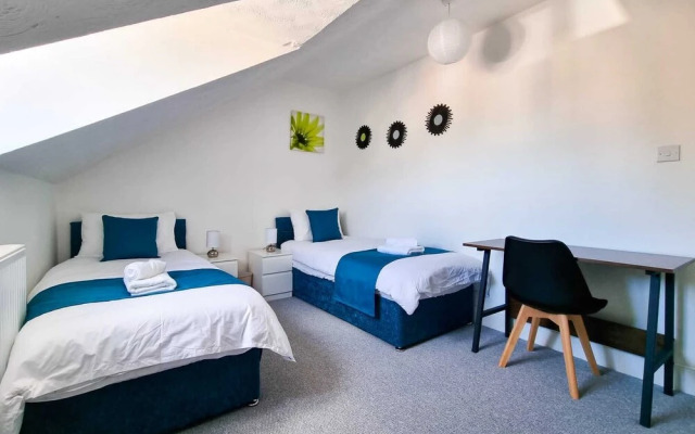 Casa Gloucester Service Apartment