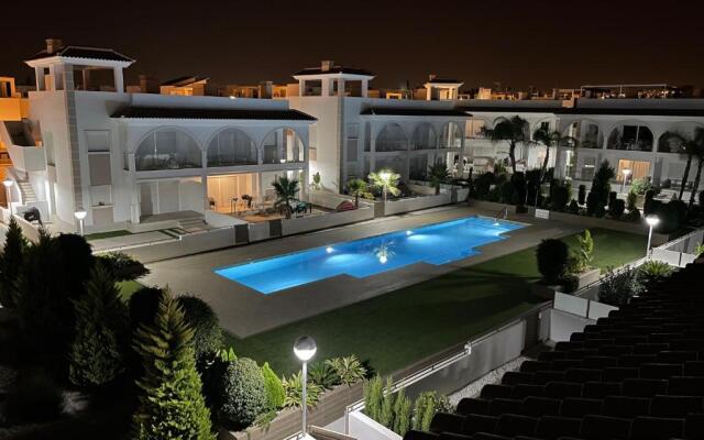 Fortuna Penthouse with roof terrace, AC and pool