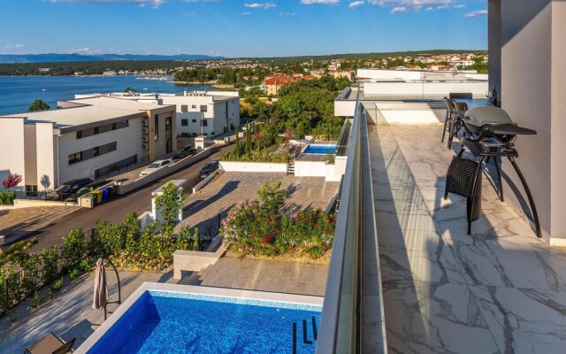 Beautiful Apartment in Malinska With Jacuzzi, Wifi and 3 Bedrooms