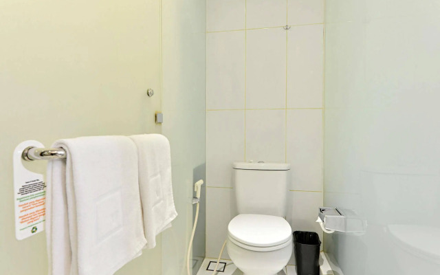 ZEN Rooms Tebet Area