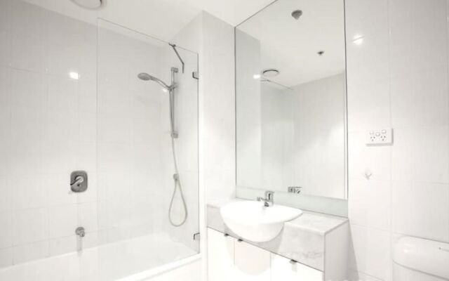 ReadySet Apartments City Tower