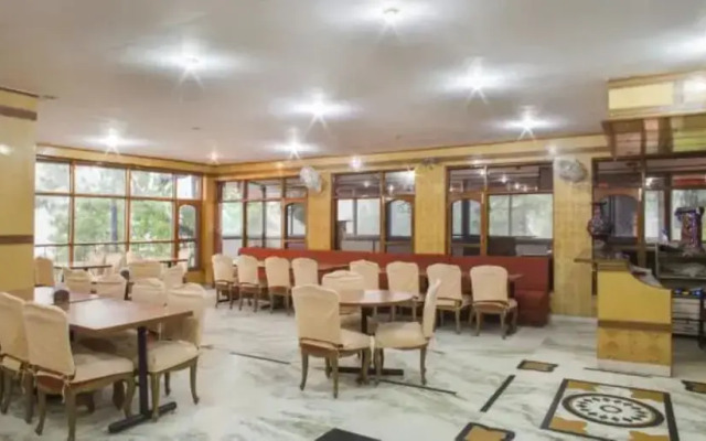Goroomgo Dalhousie Shangrila Hotel