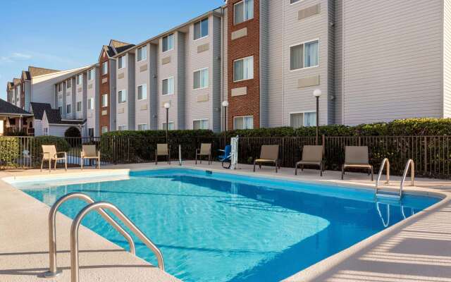 Microtel Inn & Suites by Wyndham Tifton