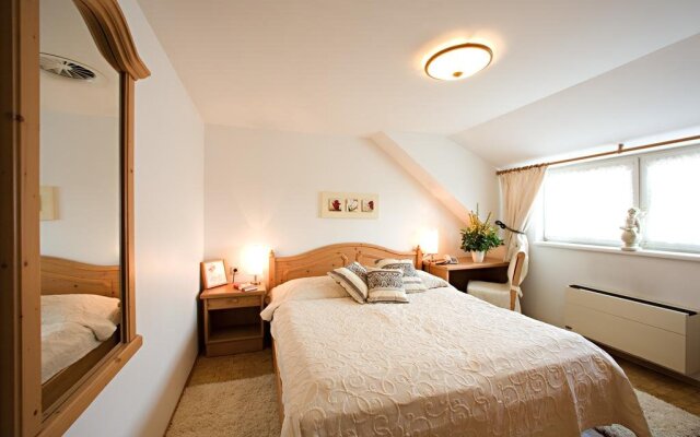 Hotel & Restaurant Braunstein - Pauli´s Stuben