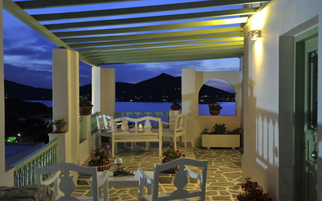Villa Isabella Studios & Suites