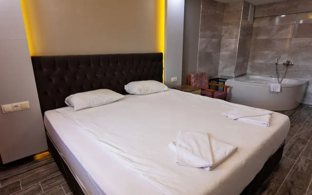 Taşkın Hotel